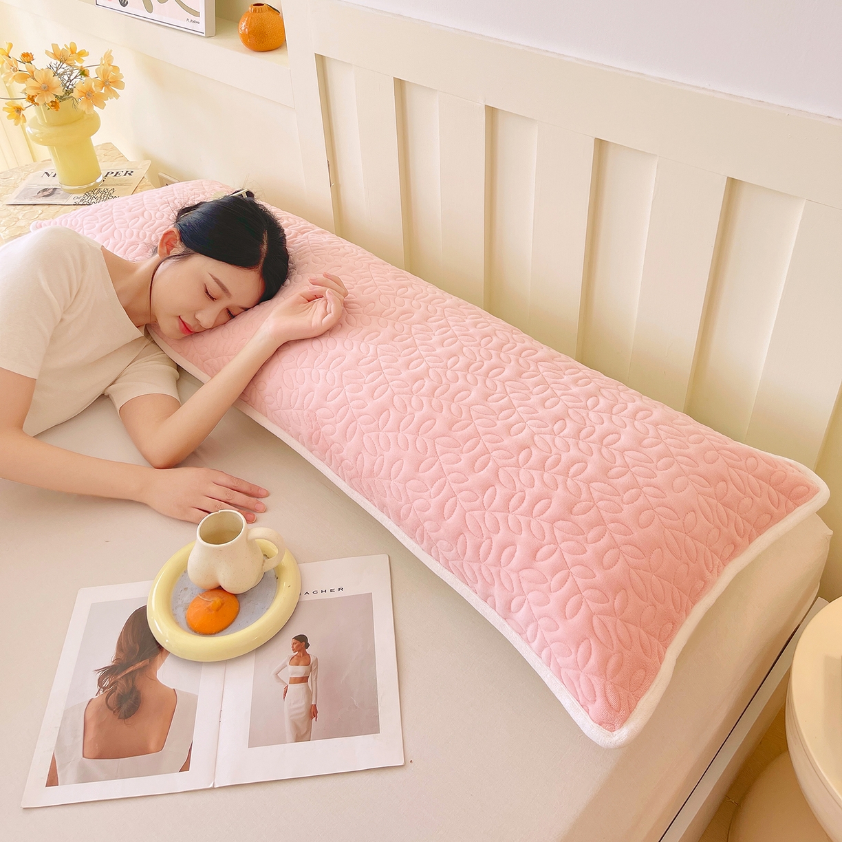 91家纺网 家纺一手货源 找家纺 雨彤家纺 2025新款牛奶绒夹棉包边长枕套 绒包边枕套-淡粉