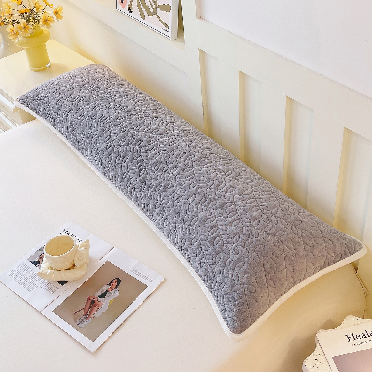 91家纺网 家纺一手货源 找家纺 雨彤家纺 2025新款牛奶绒夹棉包边长枕套 绒包边枕套-银灰