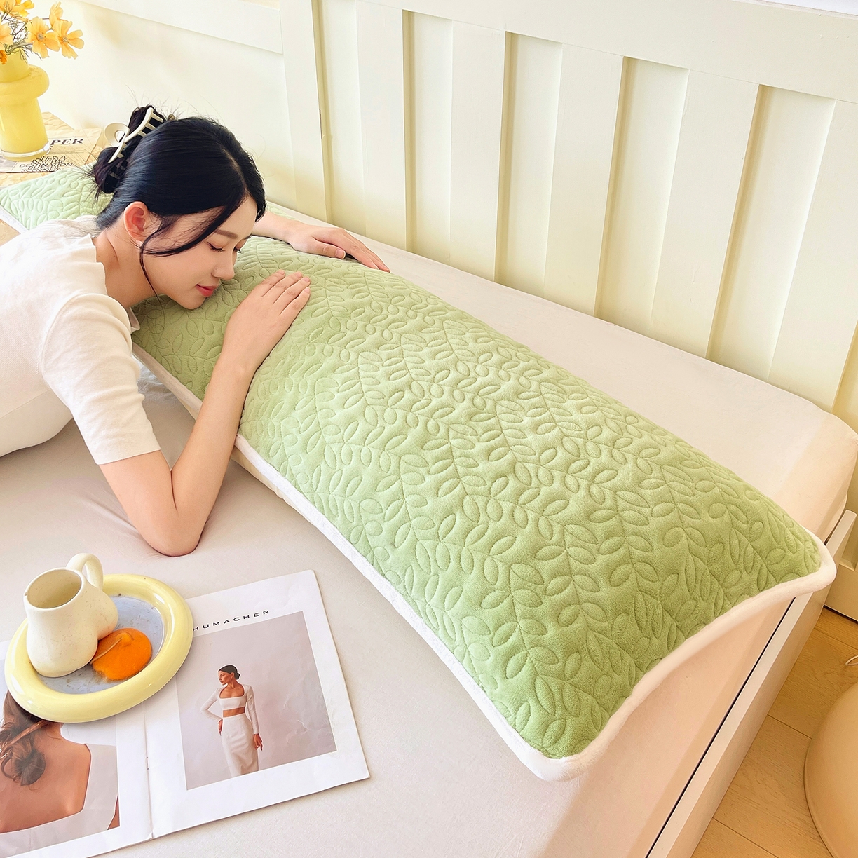 91家纺网 家纺一手货源 找家纺 雨彤家纺 2025新款牛奶绒夹棉包边长枕套 绒包边枕套-嫩绿