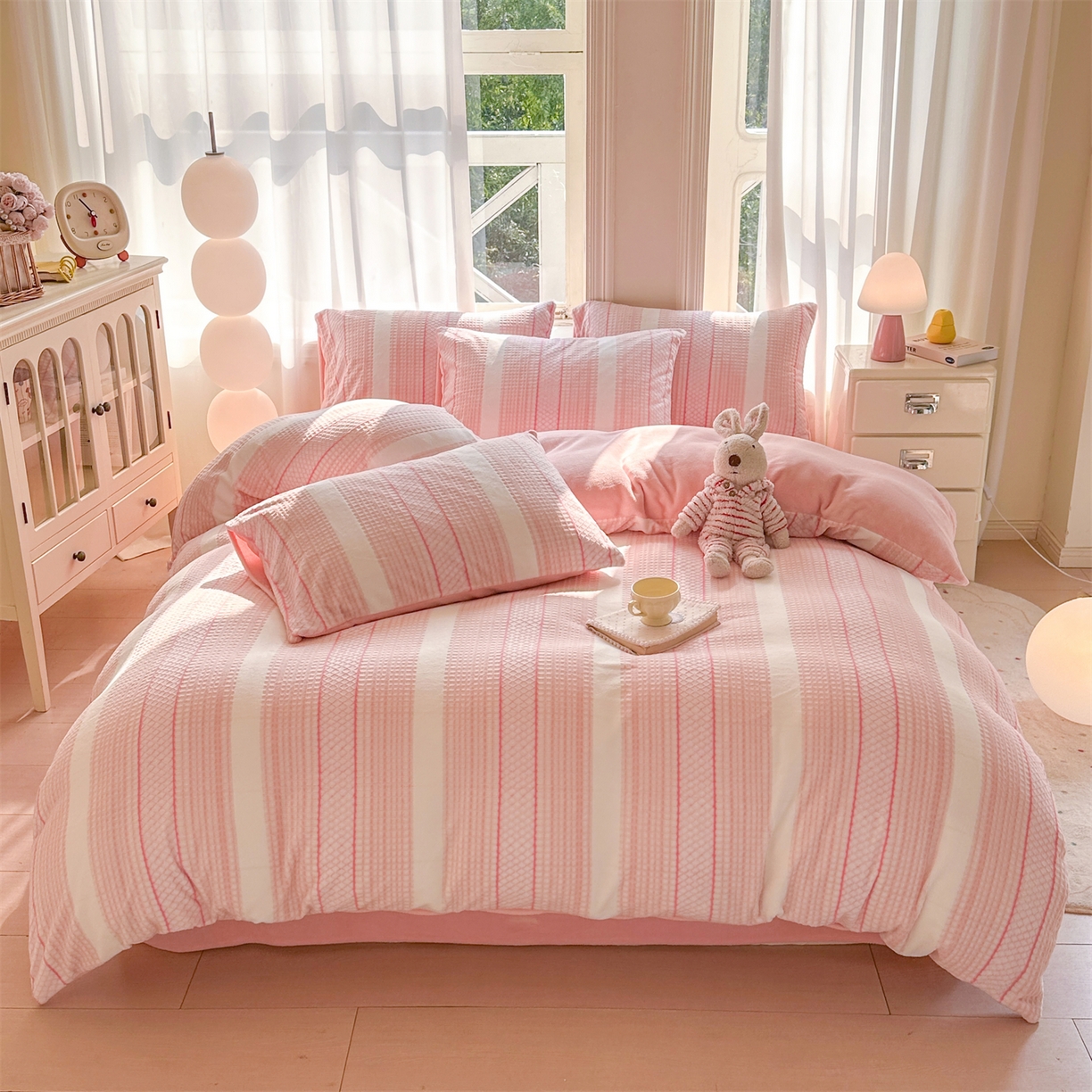 91家纺网 家纺一手货源 找家纺 灰鲸 2025新款立体雕花牛奶绒四件套 泛歌-粉