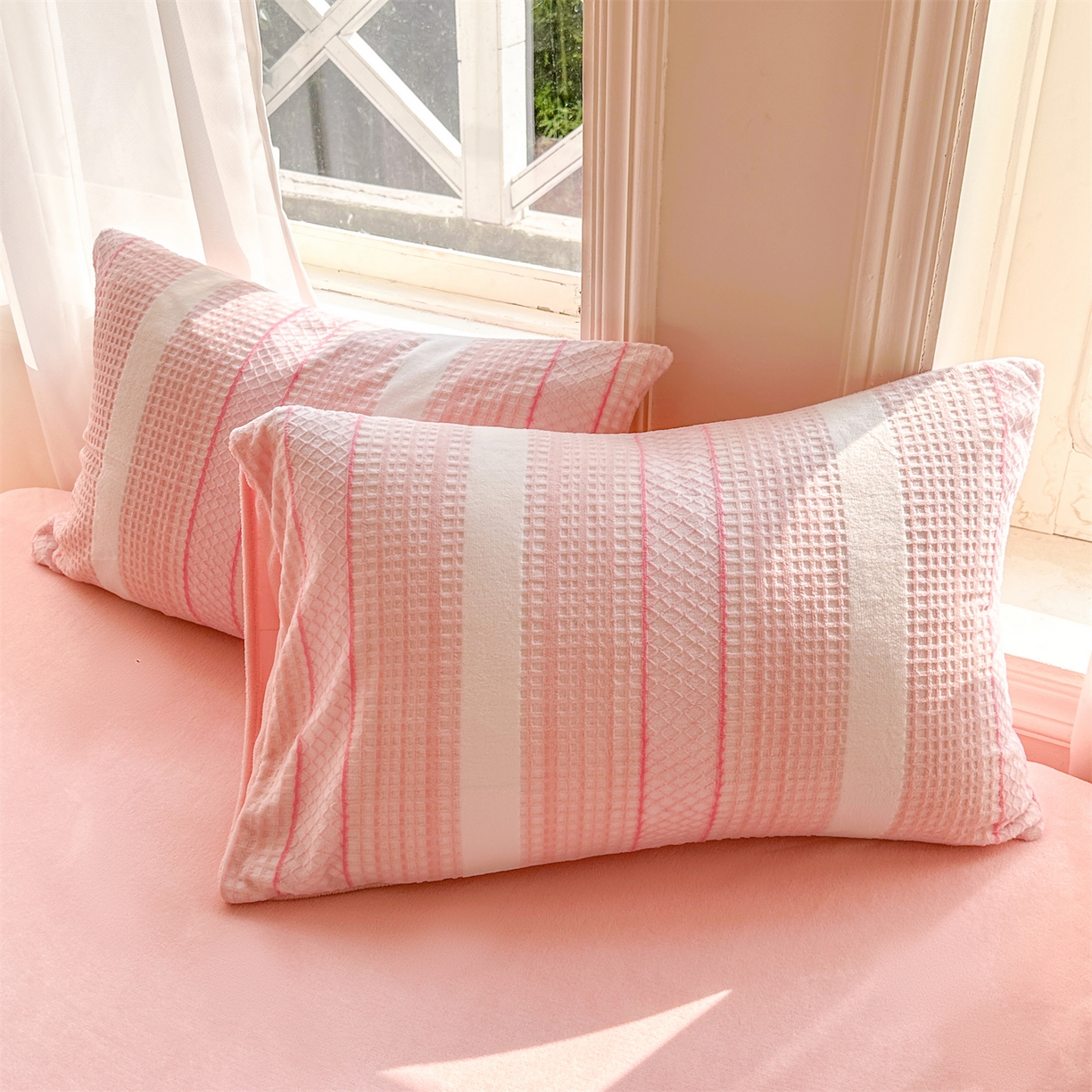 91家纺网 家纺一手货源 找家纺 灰鲸 2025新款立体雕花牛奶绒四件套 泛歌-粉