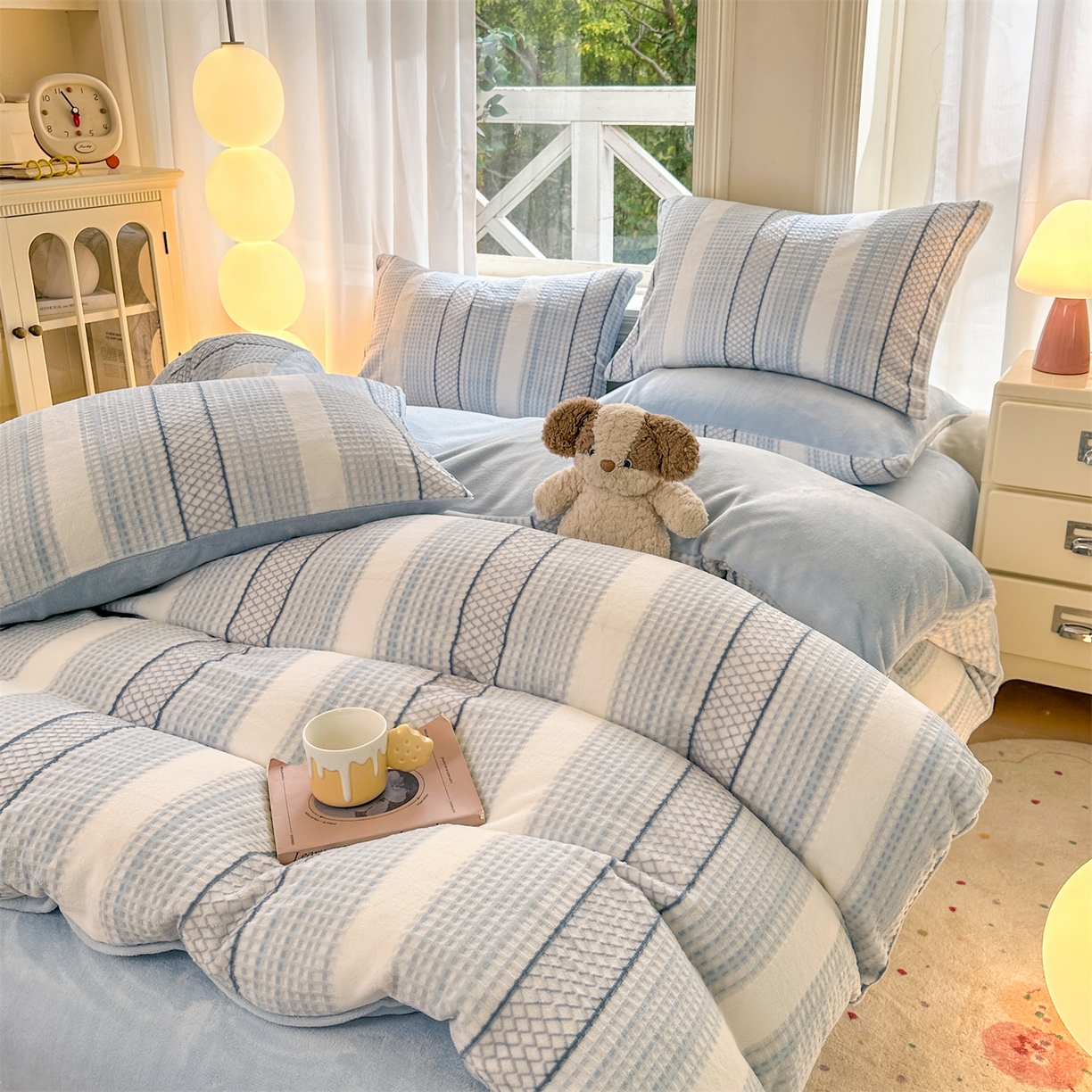 91家纺网 家纺一手货源 找家纺 灰鲸 2025新款立体雕花牛奶绒四件套 泛歌-蓝