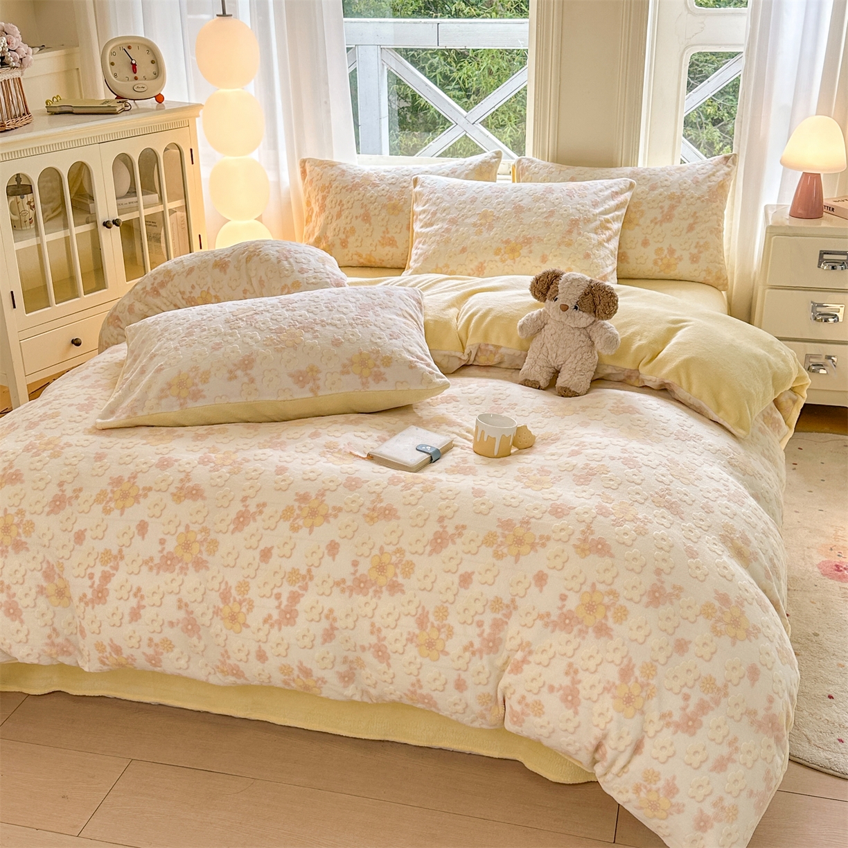 91家纺网 家纺一手货源 找家纺 灰鲸 2025新款立体雕花牛奶绒四件套 花海-黄