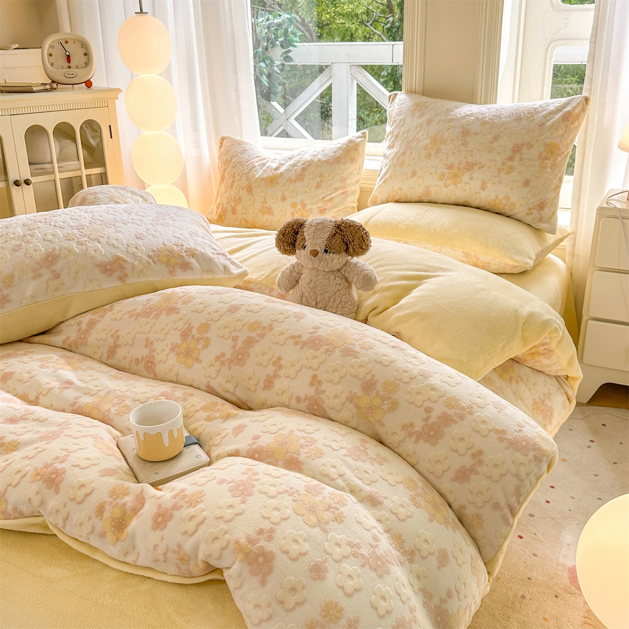 91家纺网 家纺一手货源 找家纺 灰鲸 2025新款立体雕花牛奶绒四件套 花海-黄