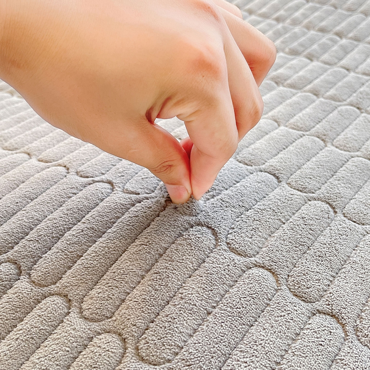 91家纺网 家纺一手货源 找家纺 （总）喜居 2025新款牛奶绒卡通刺绣床褥垫-苹安熊