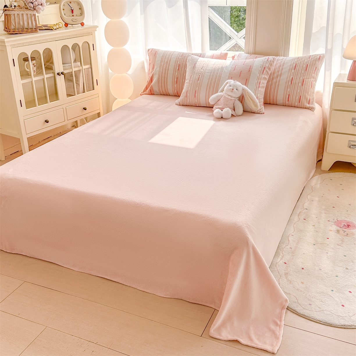 91家纺网 家纺一手货源 找家纺 灰鲸 2025新款立体雕花牛奶绒四件套 速写-粉