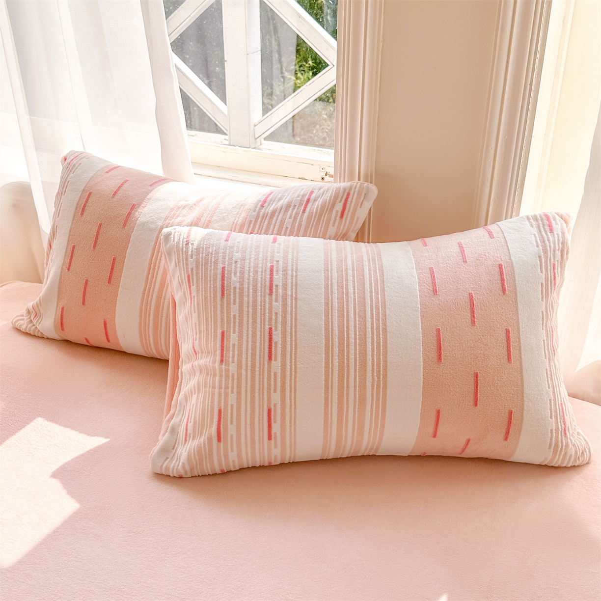 91家纺网 家纺一手货源 找家纺 灰鲸 2025新款立体雕花牛奶绒四件套 速写-粉