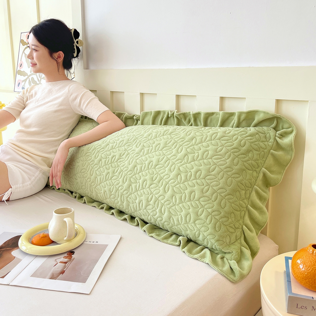 91家纺网 家纺一手货源 找家纺 雨彤家纺 2025新款牛奶绒花边夹棉长枕套 幸运草-嫩绿