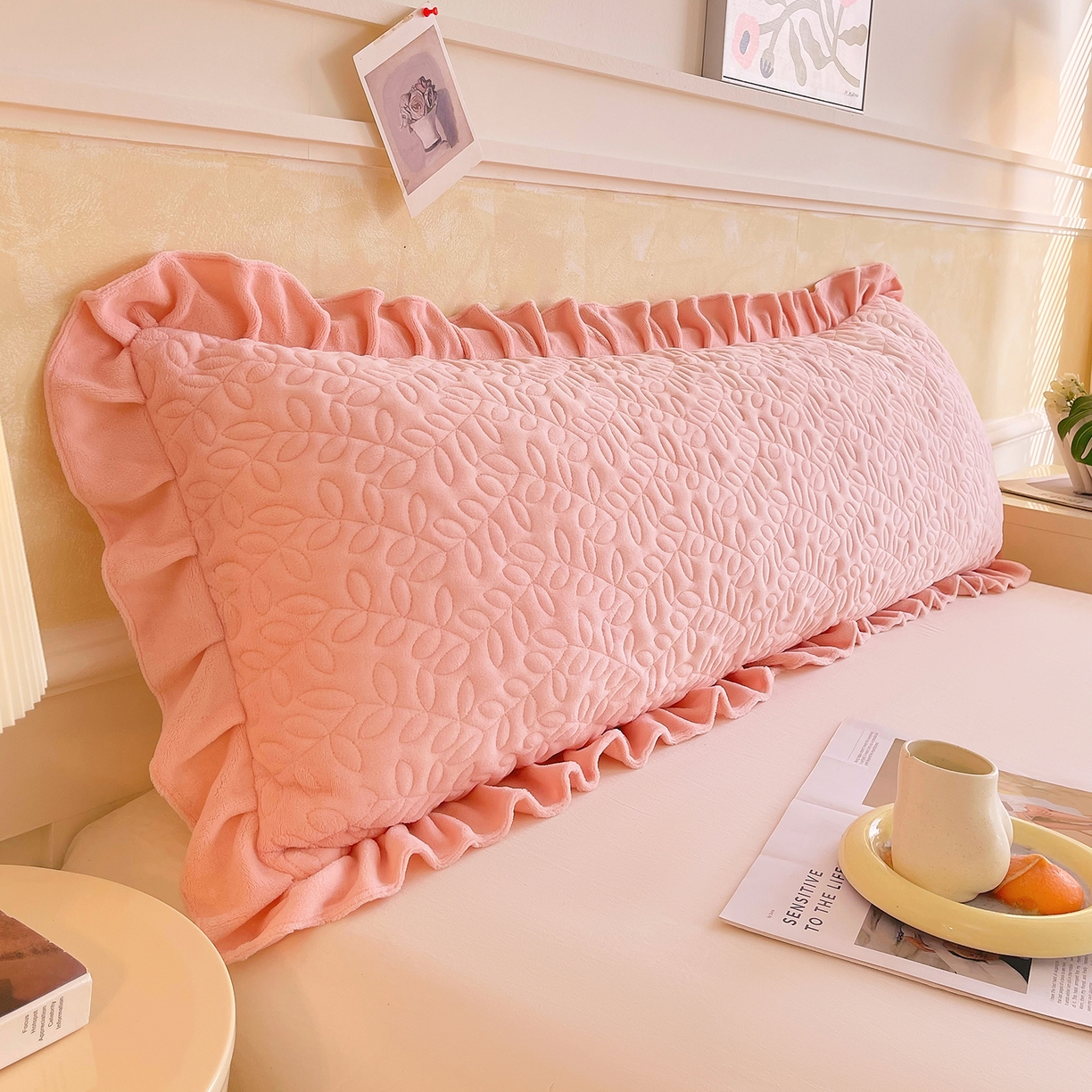 91家纺网 家纺一手货源 找家纺 雨彤家纺 2025新款牛奶绒花边夹棉长枕套 幸运草-淡粉