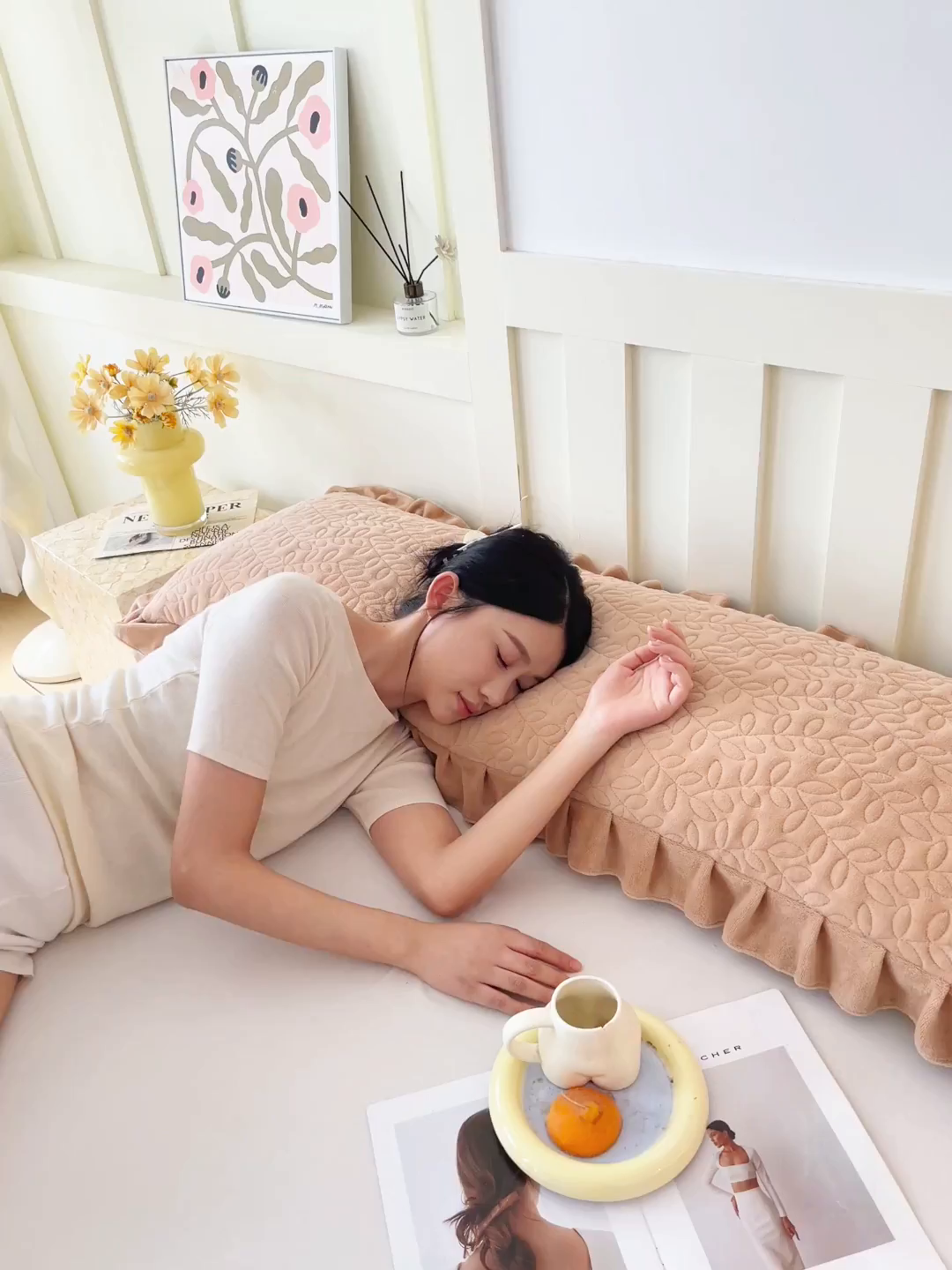 91家纺网 家纺一手货源 找家纺 雨彤家纺 2025新款牛奶绒花边夹棉长枕套 幸运草-经典咖