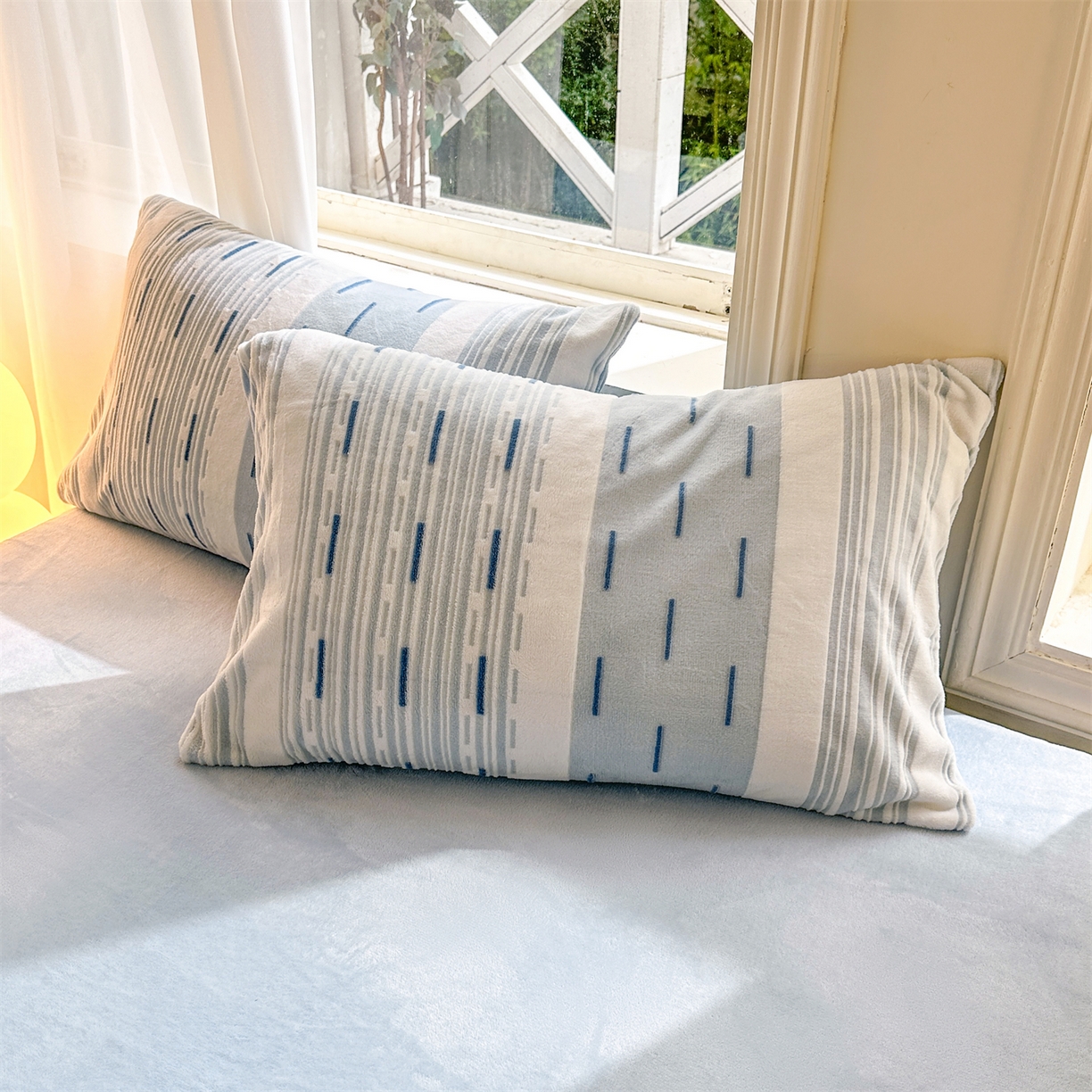 91家纺网 家纺一手货源 找家纺 灰鲸 2025新款立体雕花牛奶绒四件套 速写-蓝