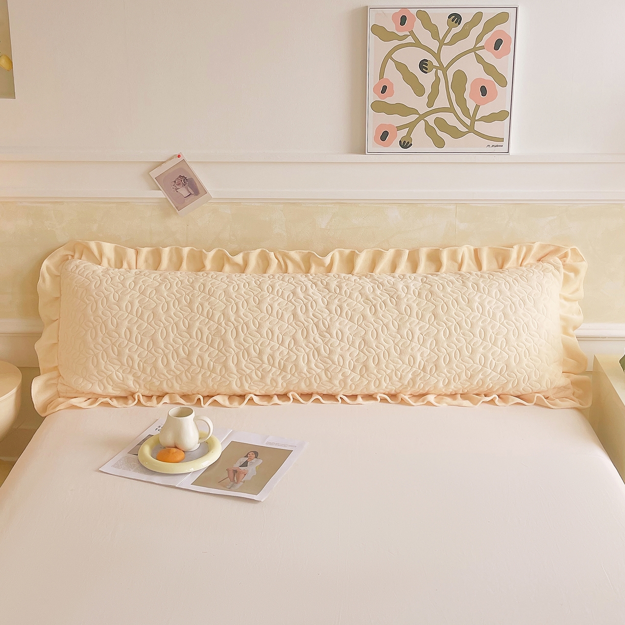 91家纺网 家纺一手货源 找家纺 雨彤家纺 2025新款牛奶绒花边夹棉长枕套 幸运草-鹅黄