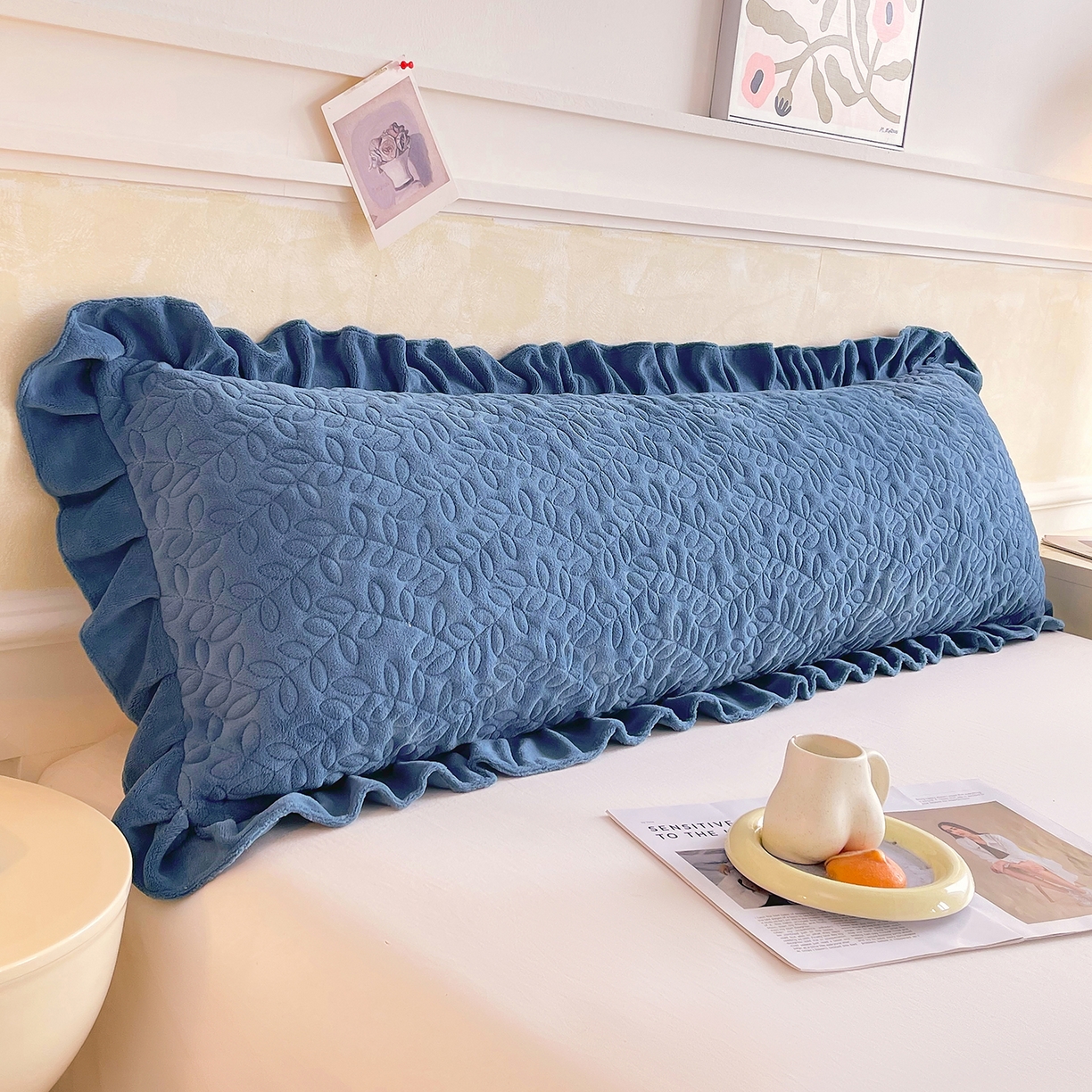 91家纺网 家纺一手货源 找家纺 雨彤家纺 2025新款牛奶绒花边夹棉长枕套 幸运草-雾兰