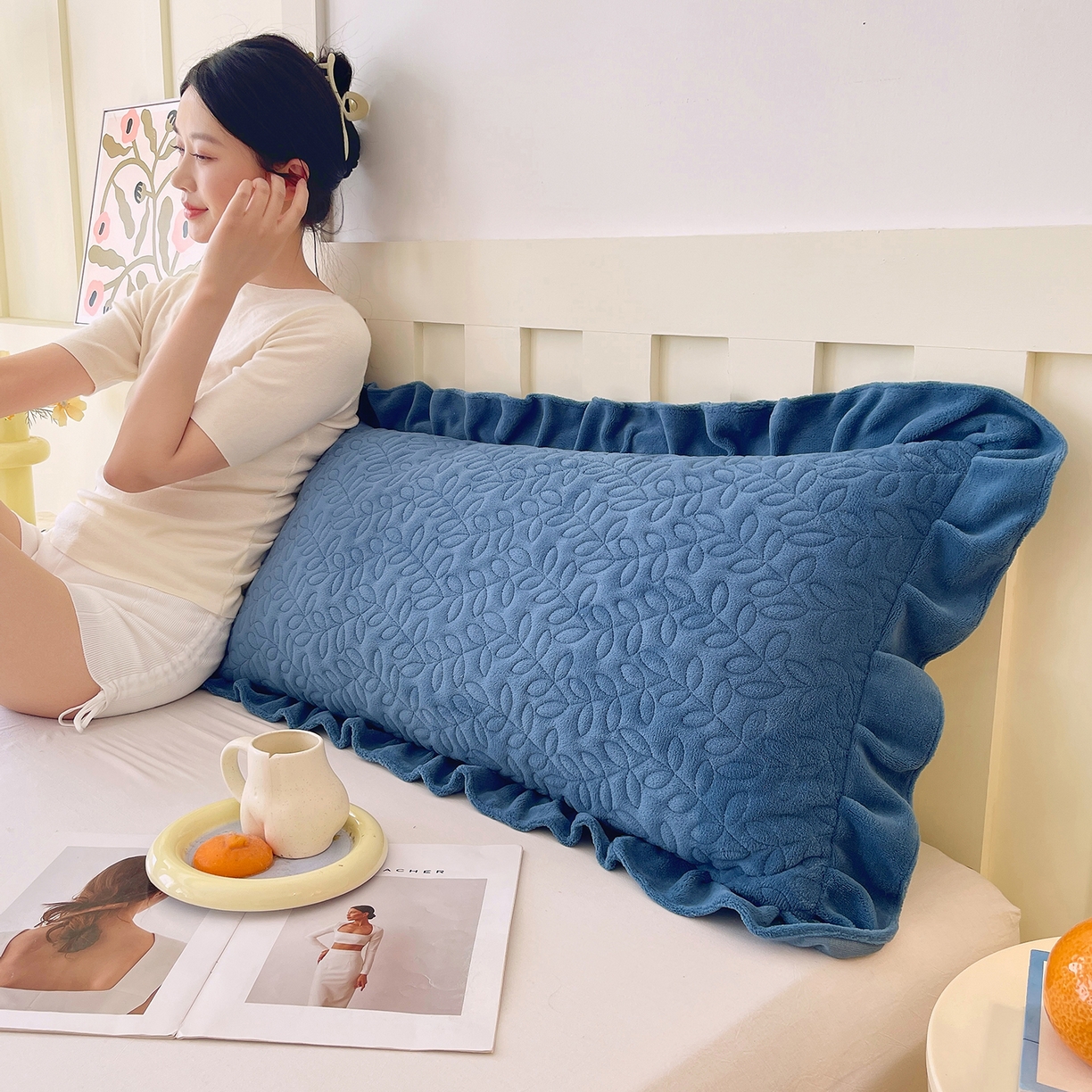 91家纺网 家纺一手货源 找家纺 雨彤家纺 2025新款牛奶绒花边夹棉长枕套 幸运草-雾兰