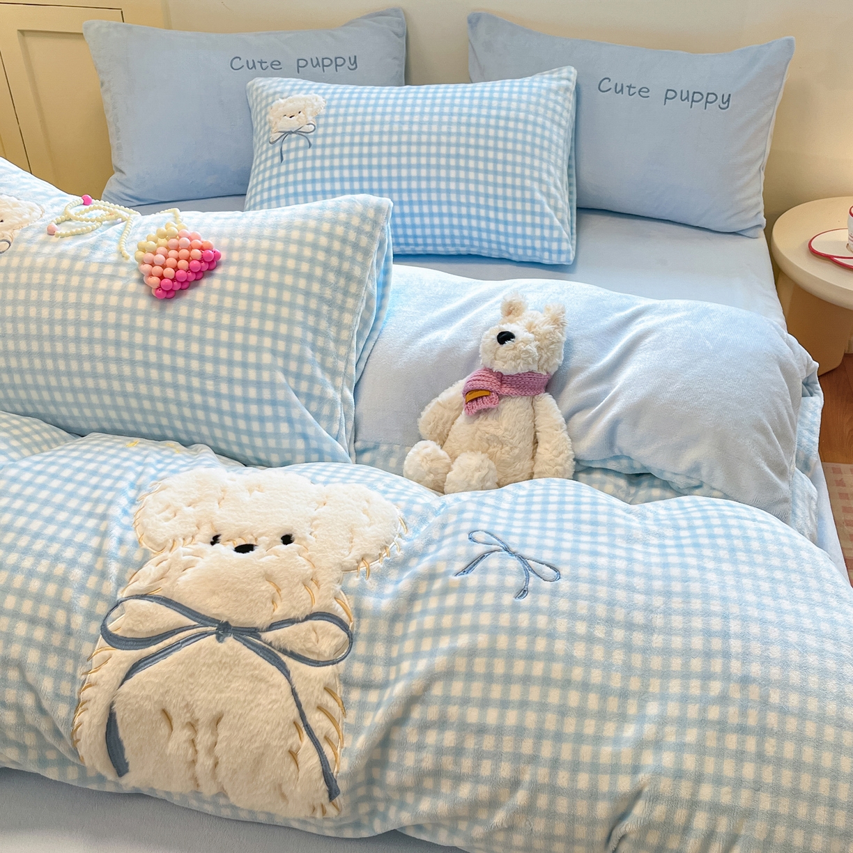 91家纺网 家纺一手货源 找家纺 （总）如一 2025新款高克重卡通贴布绣牛奶绒四件套