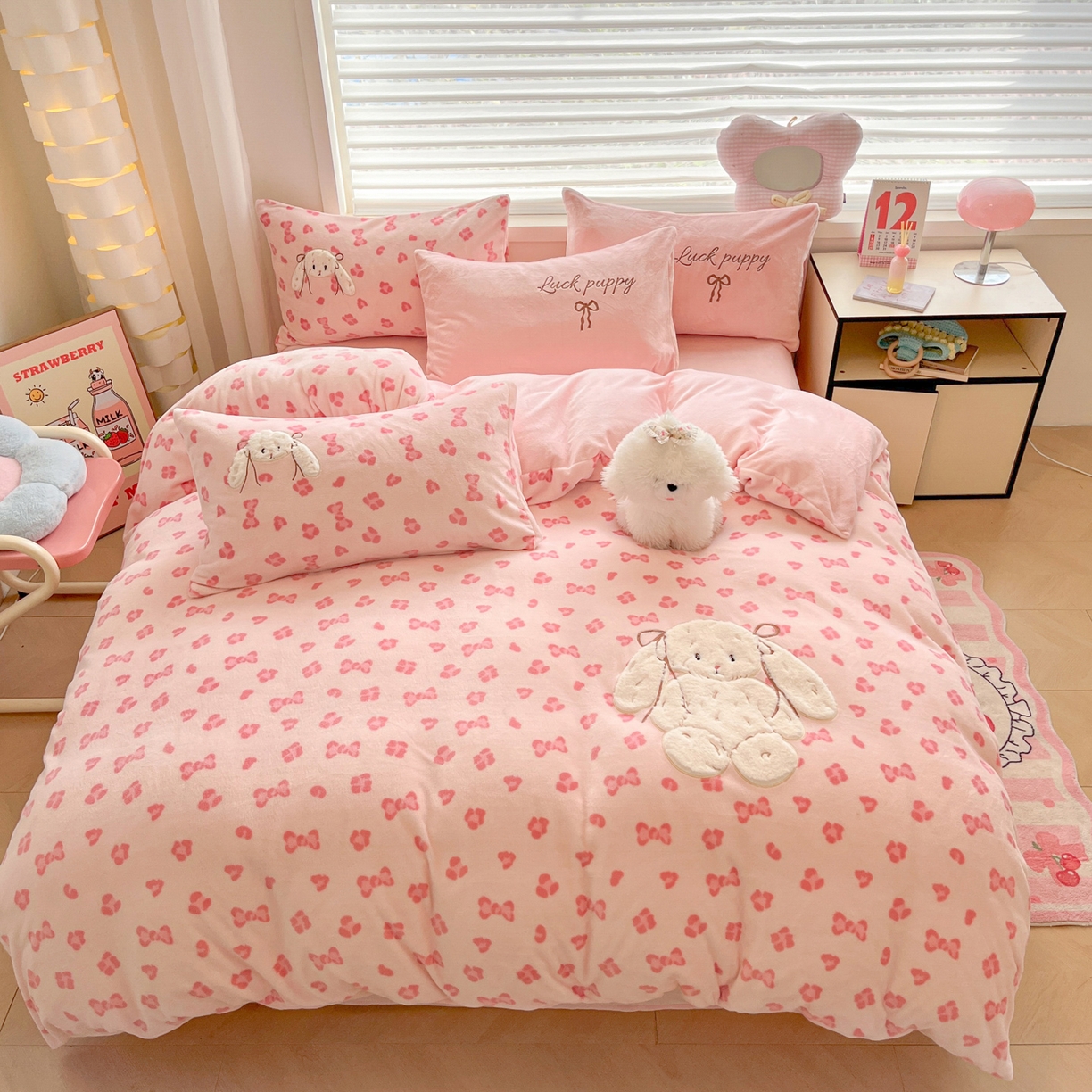 91家纺网 家纺一手货源 找家纺 如一 2025新款高克重卡通贴布绣牛奶绒四件套 豹纹兔