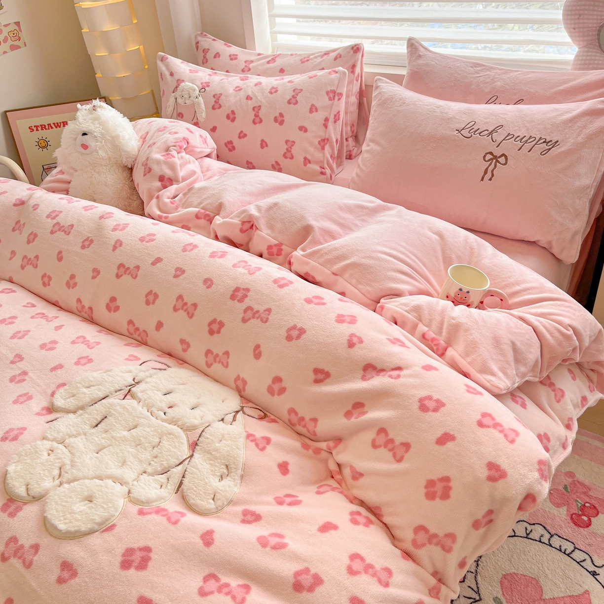 91家纺网 家纺一手货源 找家纺 如一 2025新款高克重卡通贴布绣牛奶绒四件套 豹纹兔