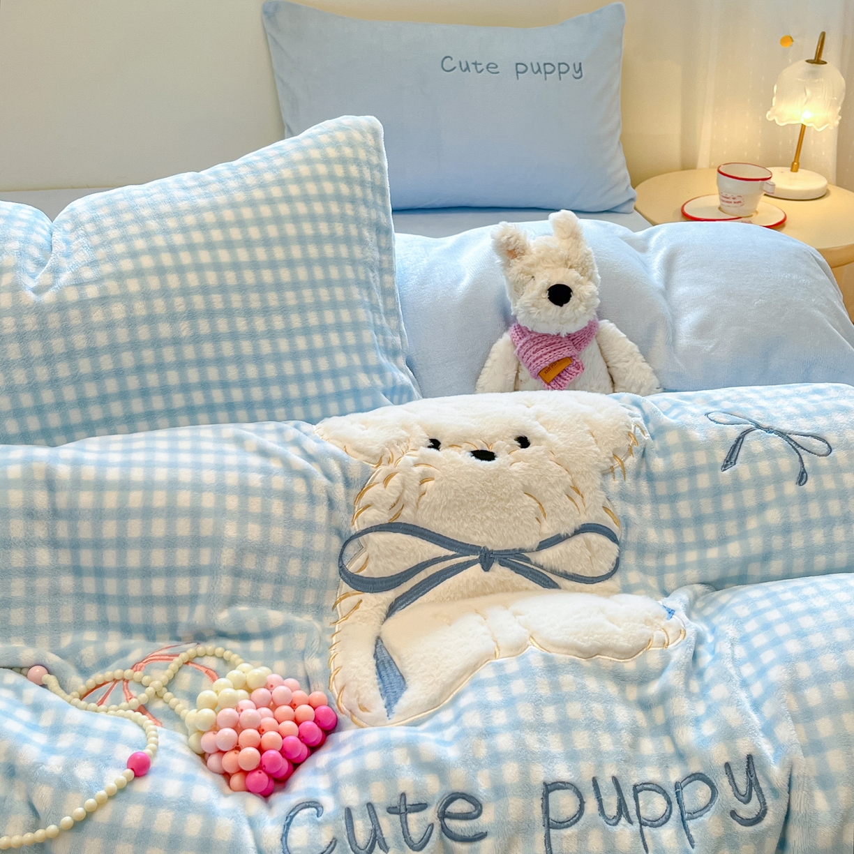 91家纺网 家纺一手货源 找家纺 如一 2025新款高克重卡通贴布绣牛奶绒四件套 雪纳瑞