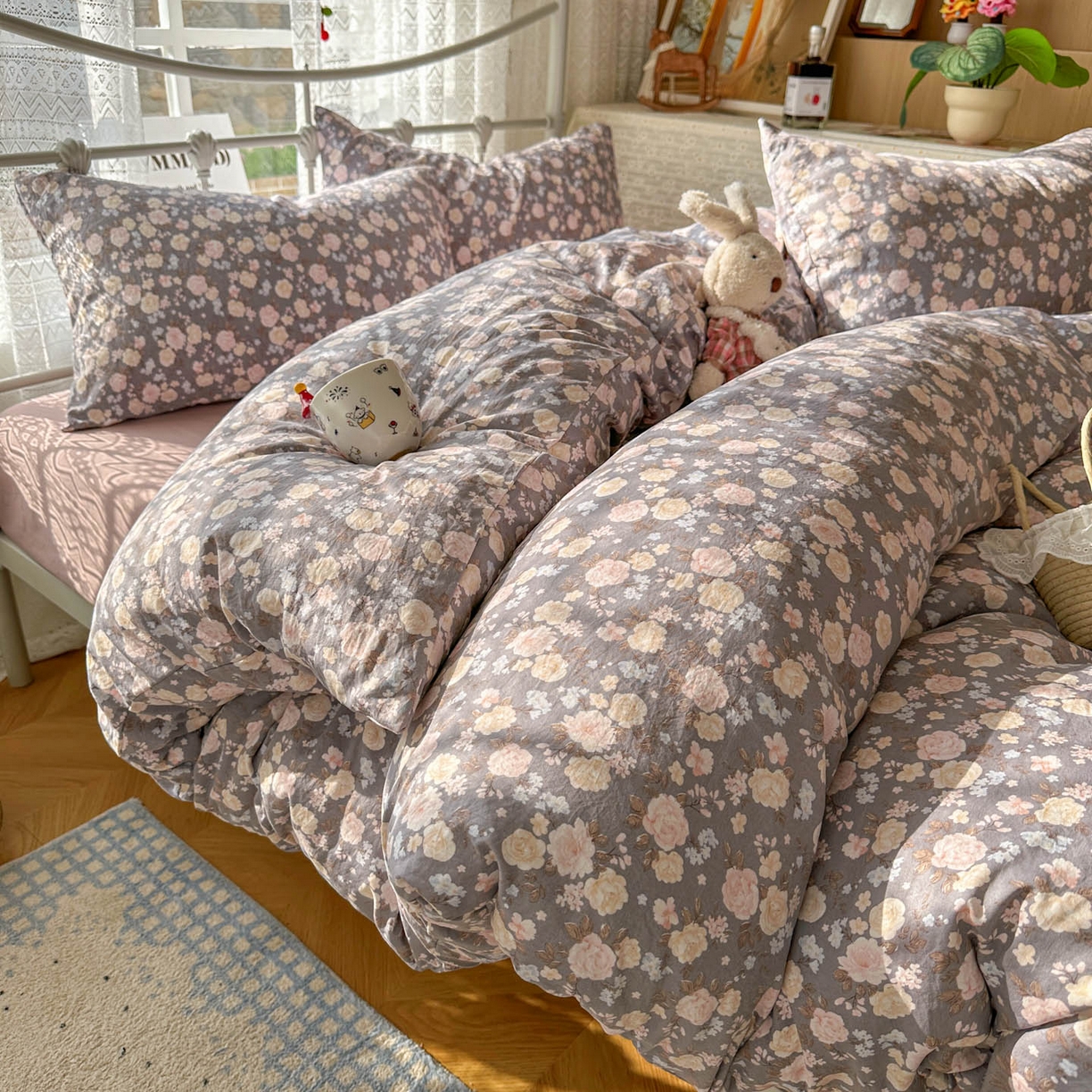 91家纺网 家纺一手货源 找家纺 暖芯优选 2025新款加厚爆款小布袋韩国古法水洗棉床单学生三件套床笠款四件套 花漾