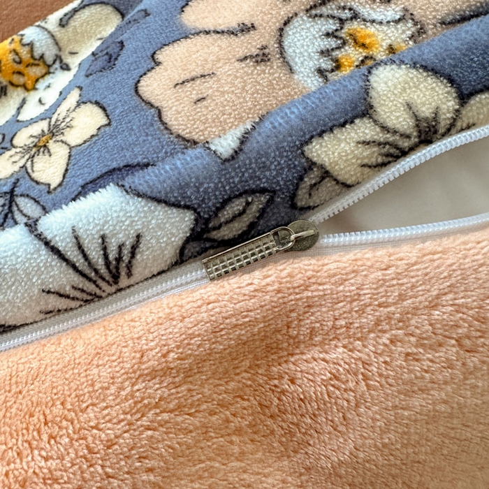 91家纺网 家纺一手货源 找家纺 绵庭家纺 2025新款高克重牛奶绒被套单件单被套被套单品 繁华朵朵-兰灰