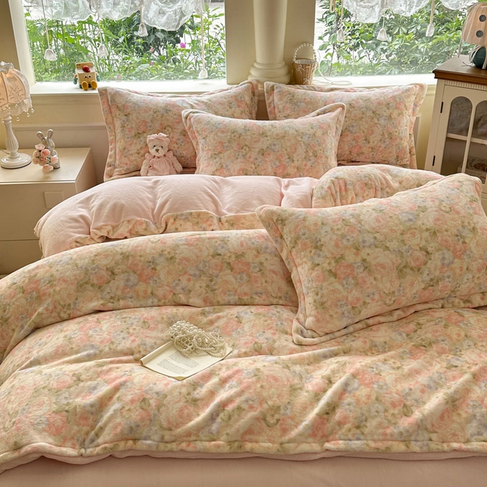 91家纺网 家纺一手货源 找家纺 绵庭家纺 2025新款高克重牛奶绒被套单件单被套被套单品 花颜月影-绿