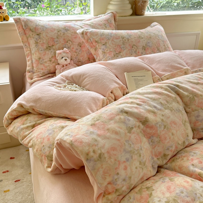 91家纺网 家纺一手货源 找家纺 绵庭家纺 2025新款高克重牛奶绒被套单件单被套被套单品 花颜月影-绿