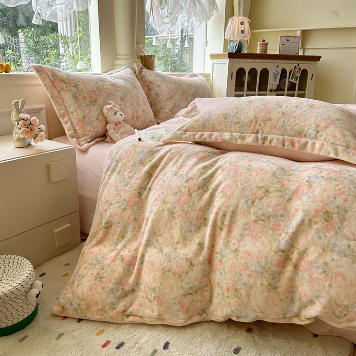 91家纺网 家纺一手货源 找家纺 绵庭家纺 2025新款高克重牛奶绒被套单件单被套被套单品 花颜月影-绿