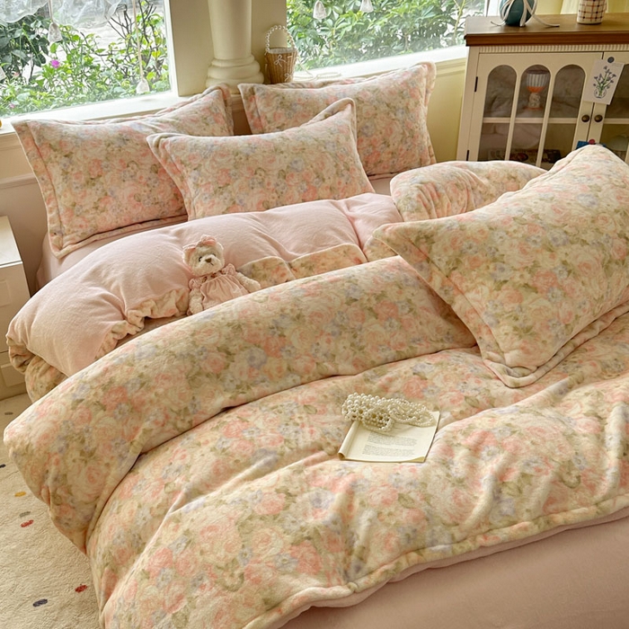 91家纺网 家纺一手货源 找家纺 绵庭家纺 2025新款高克重牛奶绒被套单件单被套被套单品 花颜月影-绿