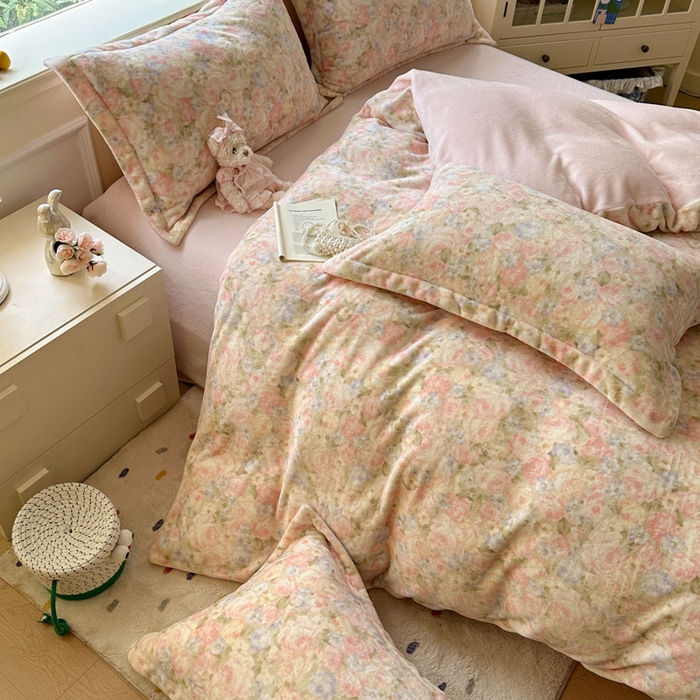 91家纺网 家纺一手货源 找家纺 绵庭家纺 2025新款高克重牛奶绒被套单件单被套被套单品 花颜月影-绿