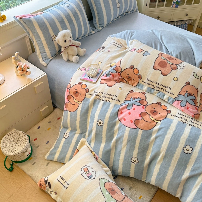 91家纺网 家纺一手货源 找家纺 绵庭家纺 2025新款高克重牛奶绒被套单件单被套被套单品 可爱卡皮-黄