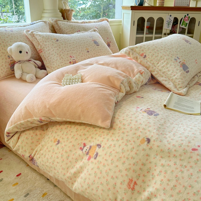 91家纺网 家纺一手货源 找家纺 绵庭家纺 2025新款高克重牛奶绒被套单件单被套被套单品 萌兔之星