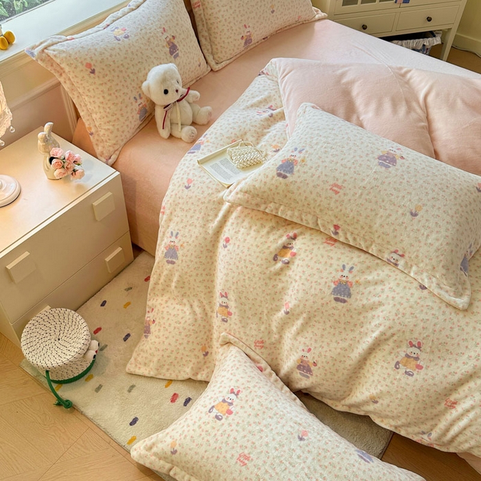 91家纺网 家纺一手货源 找家纺 绵庭家纺 2025新款高克重牛奶绒被套单件单被套被套单品 萌兔之星