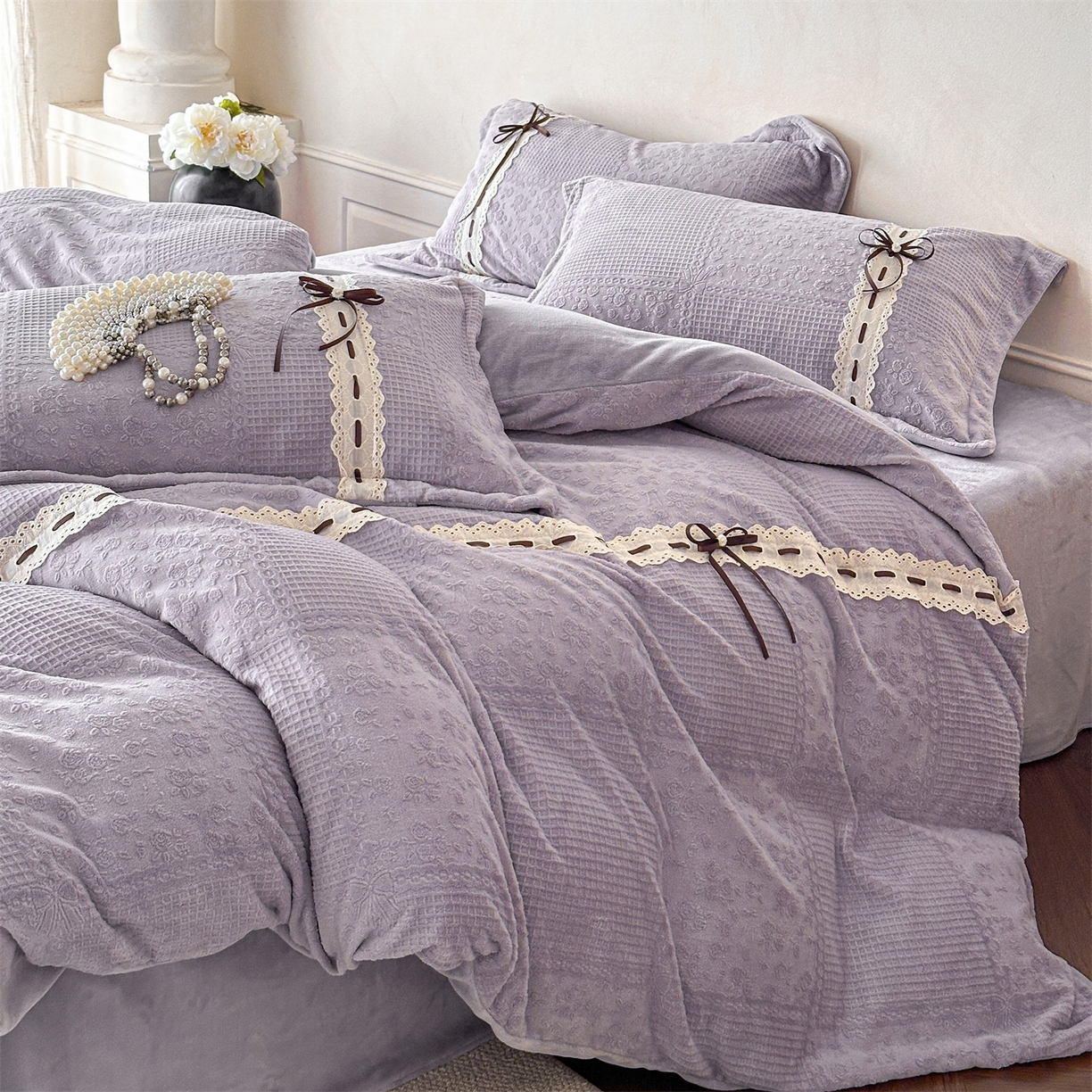 91家纺网 家纺一手货源 找家纺 叠派家纺 2025新款高端雕花公主风蝴蝶结工艺款四件套绿野仙踪系列（直播热款）提供买家秀 绿野仙踪-烟紫