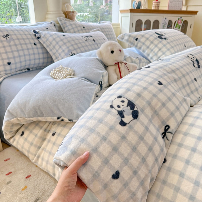 91家纺网 家纺一手货源 找家纺 绵庭家纺 2025新款高克重牛奶绒被套单件单被套被套单品 奶熊嘟嘟