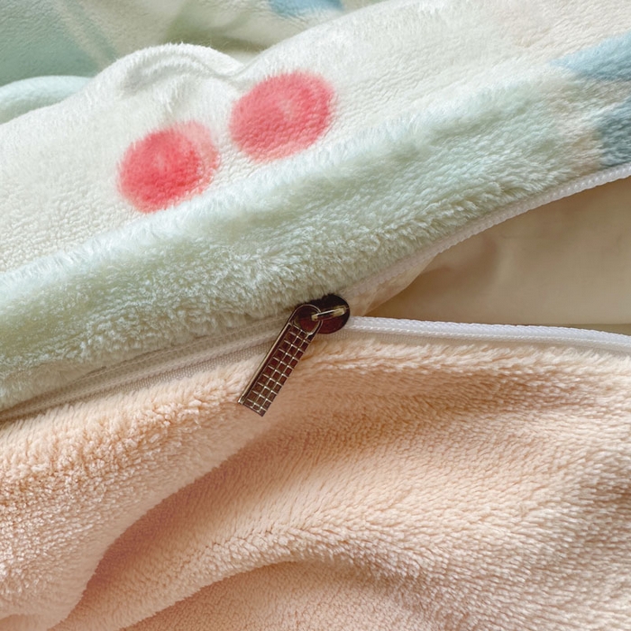 91家纺网 家纺一手货源 找家纺 绵庭家纺 2025新款高克重牛奶绒被套单件单被套被套单品 小熊饼干