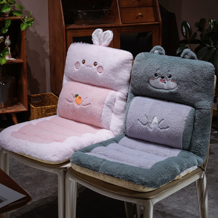 91家纺网 家纺一手货源 找家纺 仟亿莱 2025新款卡通兔毛护腰横条连体坐垫 护腰横条吐司