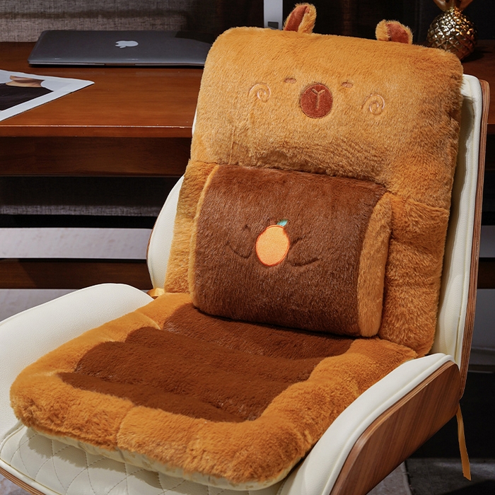 91家纺网 家纺一手货源 找家纺 仟亿莱 2025新款卡通兔毛护腰横条连体坐垫 护腰横条水豚