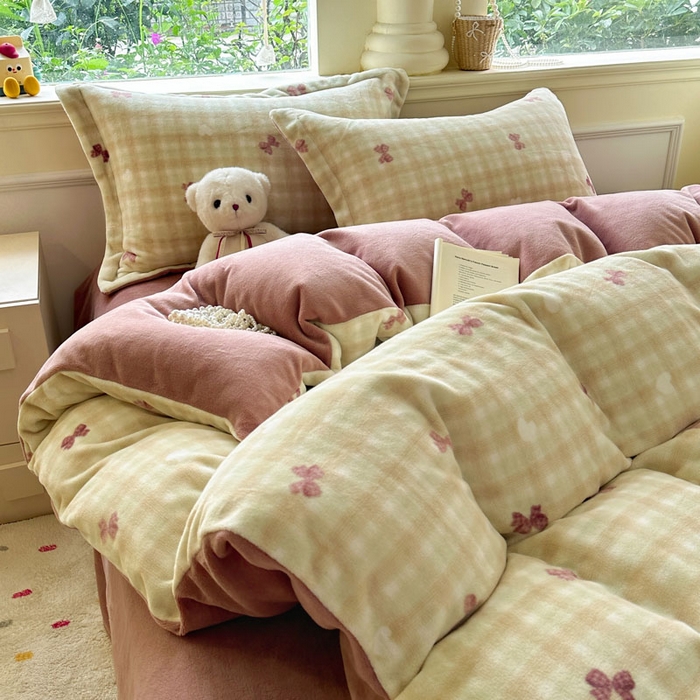 91家纺网 家纺一手货源 找家纺 绵庭家纺 2025新款高克重牛奶绒被套单件单被套被套单品 星梦蝶结-绿