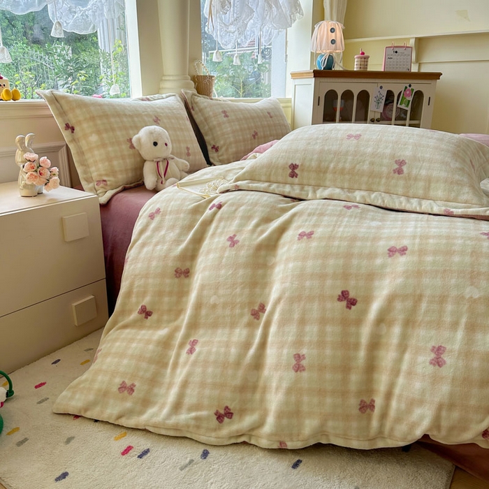 91家纺网 家纺一手货源 找家纺 绵庭家纺 2025新款高克重牛奶绒被套单件单被套被套单品 星梦蝶结-绿