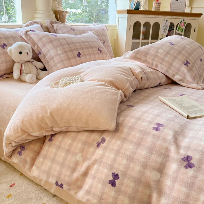 91家纺网 家纺一手货源 找家纺 绵庭家纺 2025新款高克重牛奶绒被套单件单被套被套单品 星梦蝶结-紫