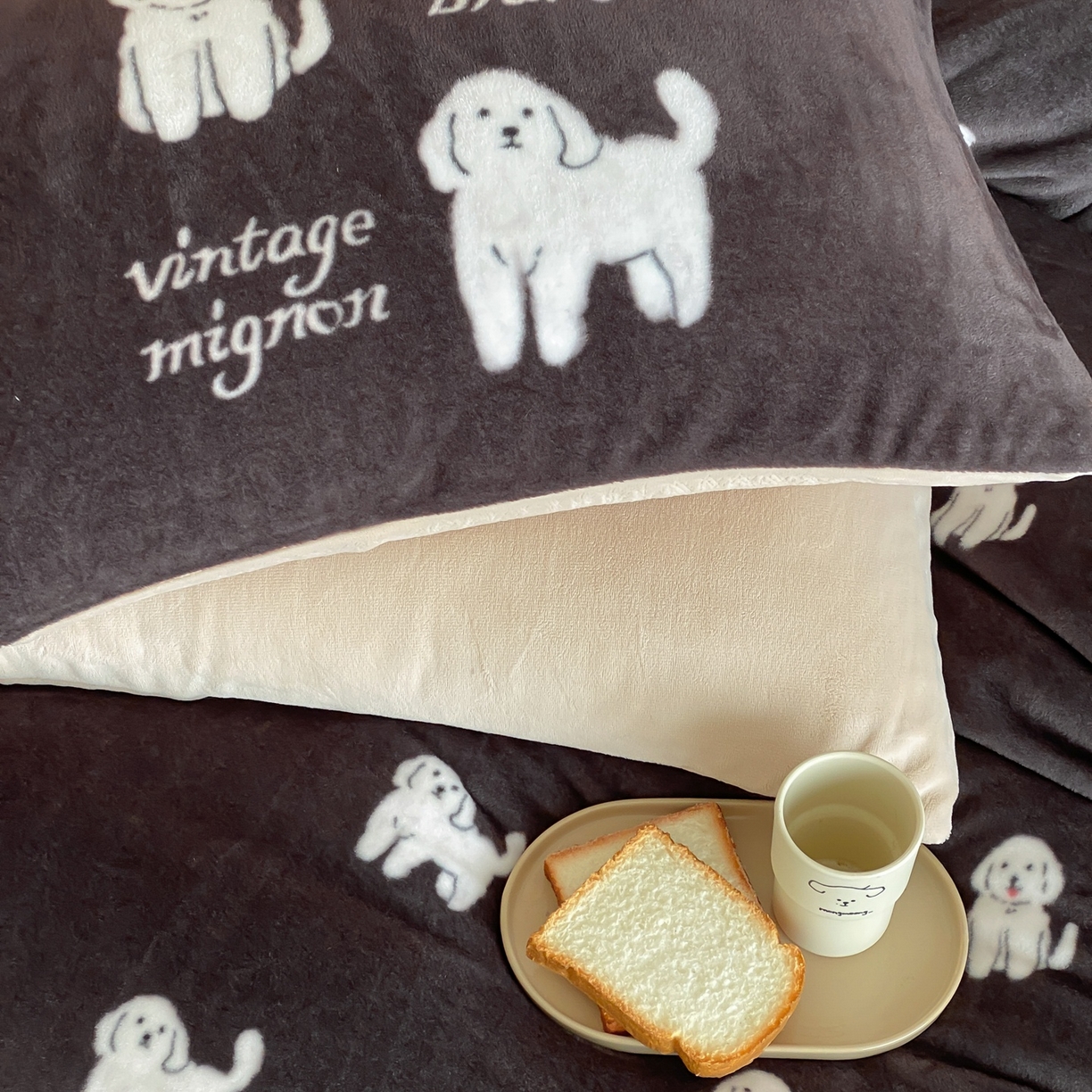 91家纺网 家纺一手货源 找家纺 （总）时亿家居 2025新款高克重獭獭绒四件套-复古小狗