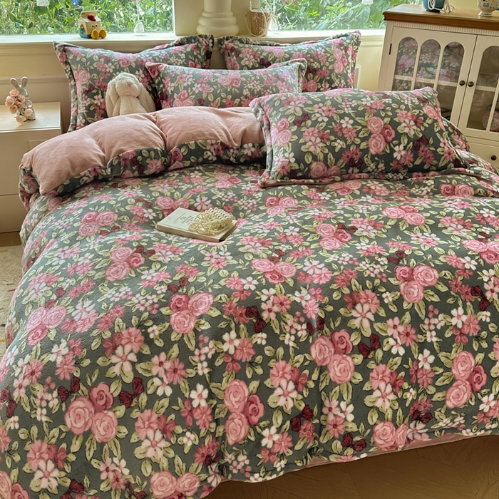 91家纺网 家纺一手货源 找家纺 绵庭家纺 2025新款高克重牛奶绒被套单件单被套被套单品 幽幽花香