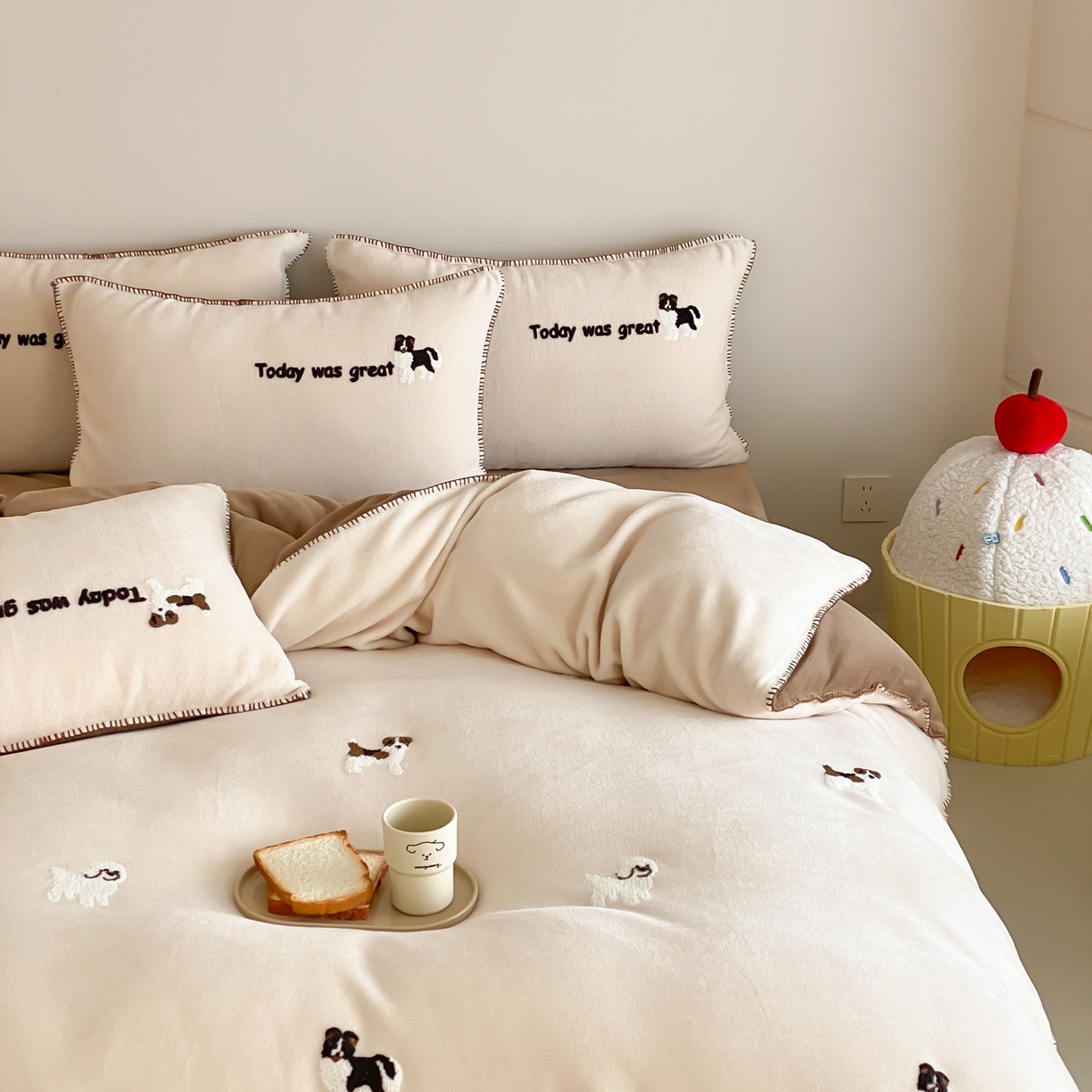 91家纺网 家纺一手货源 找家纺 （总）时亿家居 2025新款高克重獭獭绒四件套-萌宠