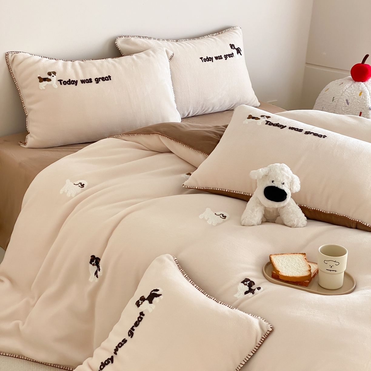 91家纺网 家纺一手货源 找家纺 （总）时亿家居 2025新款高克重獭獭绒四件套-萌宠