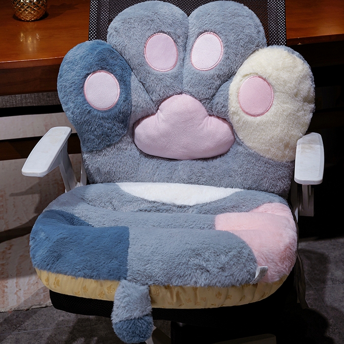 91家纺网 家纺一手货源 找家纺 仟亿莱 2025新款仿兔毛绒萌萌猫爪连体坐垫 灰色连体毛竹