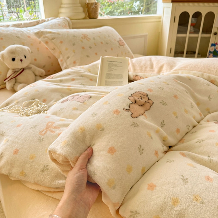 91家纺网 家纺一手货源 找家纺 绵庭家纺 2025新款高克重牛奶绒被套单件单被套被套单品 芋泥小狗