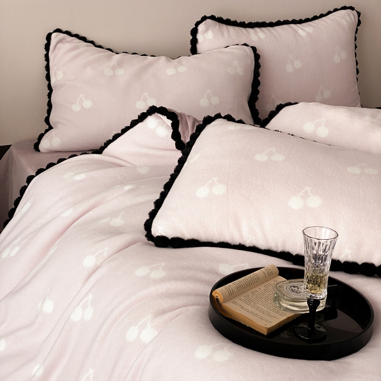 91家纺网 家纺一手货源 找家纺 （总）时亿家居 2025新款高克重獭獭绒四件套-云梦樱语