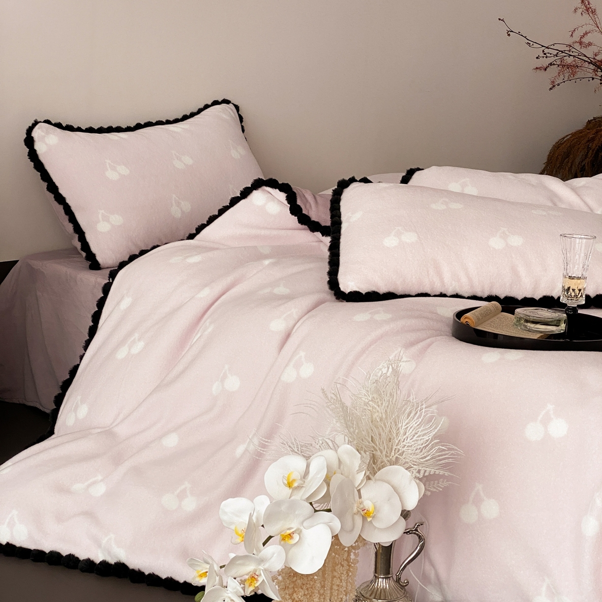 91家纺网 家纺一手货源 找家纺 （总）时亿家居 2025新款高克重獭獭绒四件套-云梦樱语