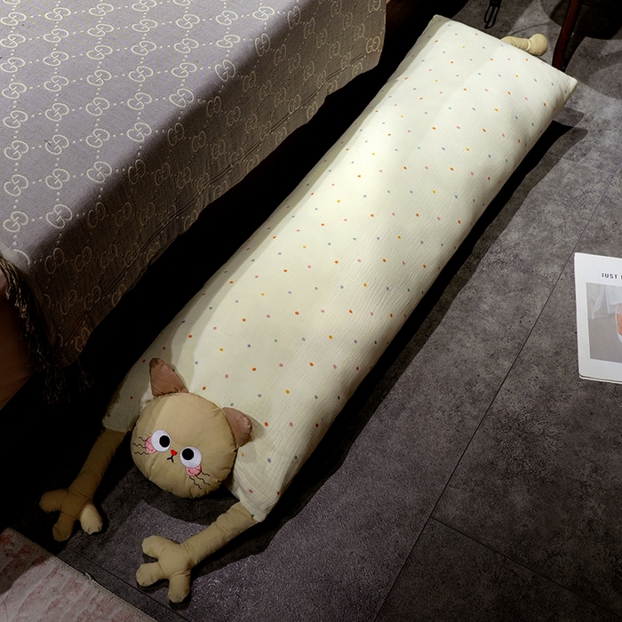 91家纺网 家纺一手货源 找家纺 仟亿莱 2025新款亲肤舒适举手猫咪长条抱枕单品抱枕单件抱枕 长条洋气碎花喵