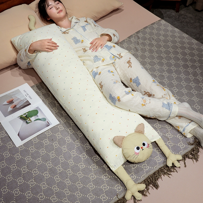 91家纺网 家纺一手货源 找家纺 仟亿莱 2025新款亲肤舒适举手猫咪长条抱枕单品抱枕单件抱枕 长条彩色波点喵